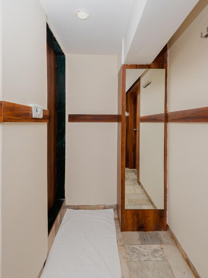 Hotel Kgn Near Cst Railway Station Mumbai And Haj House Mumbai Near Crawford Market Mumbai Exterior foto